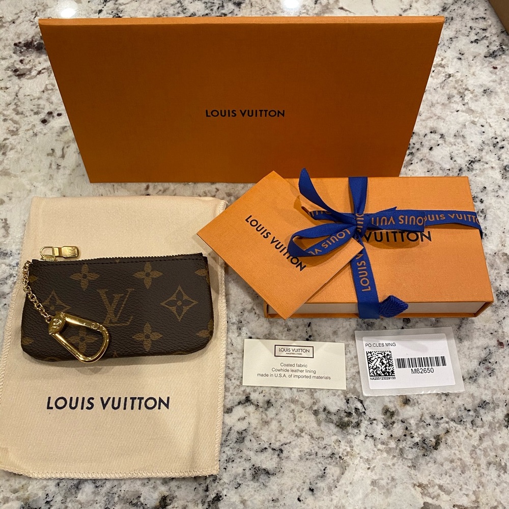 Louis Vuitton key pouch monogram NWT